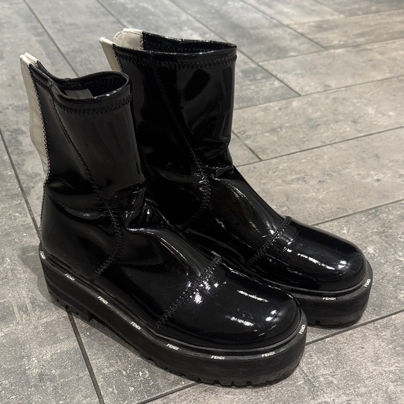 Fendi neoprene and faux leather boots - Picture 2 of 11